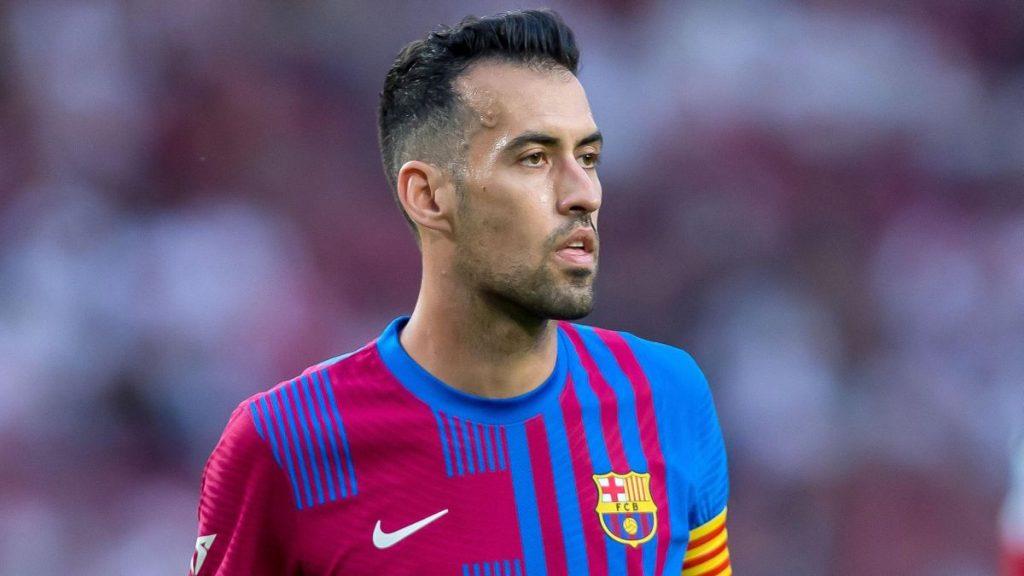 Sergio Busquets unhappy with the performance of his team mate